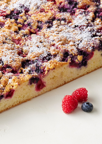 Hindbær / blåbærkage med sprød crumble