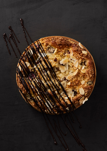 Rabarberkage med linsedej og marcipan streusel