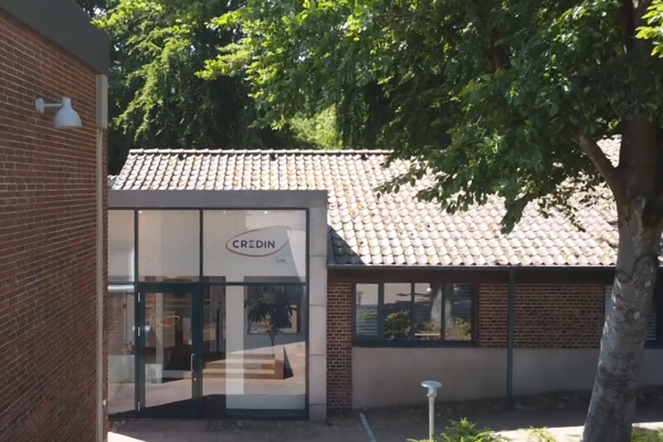 Credin - Indgang - Hosby